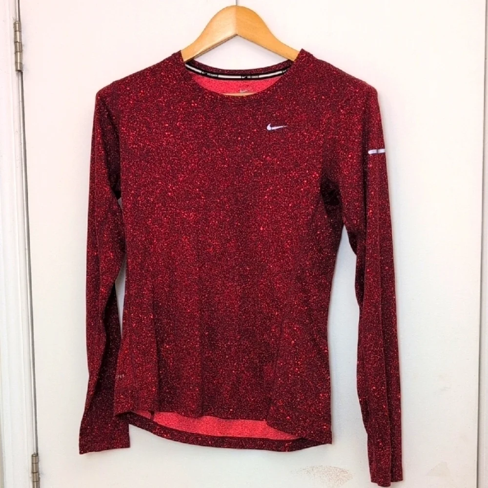NIKE RED ATHLETIC TOP SIZE SMALL - Picture 2 of 6
